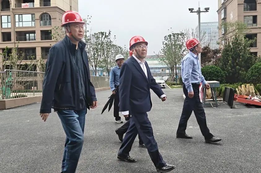 公司黨委書記、董事長李明華一行到煙臺(tái)項(xiàng)目、濰坊項(xiàng)目檢查指導(dǎo)工作.jpg