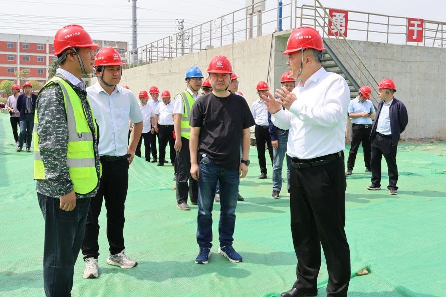 泰州市金東城市建設(shè)投資集團黨委書記、董事長陳祥到姜堰項目檢查指導(dǎo)工作.jpg